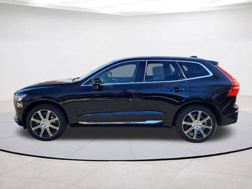 Onyx Black Metallic 2021 Volvo XC60 T6 Inscription