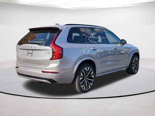 Aurora Blue 2026 Volvo XC90 B6 Ultra Dark Theme 7-Seater