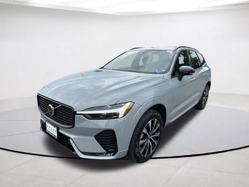 Metallic 2024 Volvo XC60 B5 Core