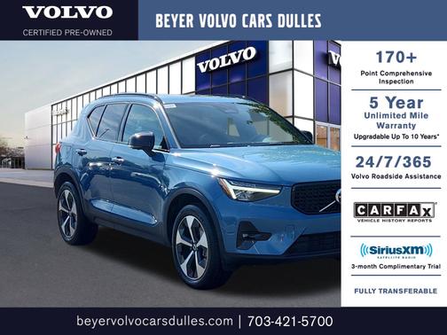 2025 Volvo XC40 B5 Plus Dark Theme