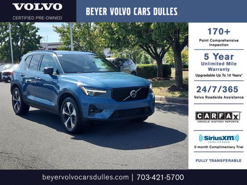 2025 Volvo XC40 B5 Plus Dark Theme