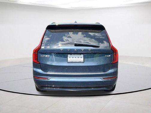 Denim Blue Metallic 2026 Volvo XC90 Plug-In Hybrid T8 Ultra Dark Theme 7-Seater