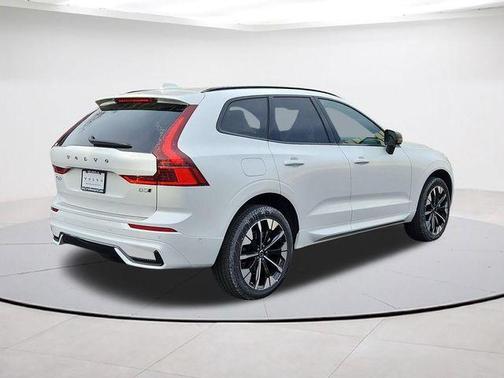 Crystal White 2026 Volvo XC60 B5 Plus