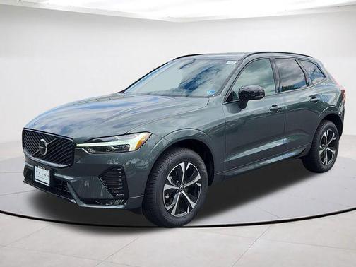 Forest Green 2026 Volvo XC60 B5 Core