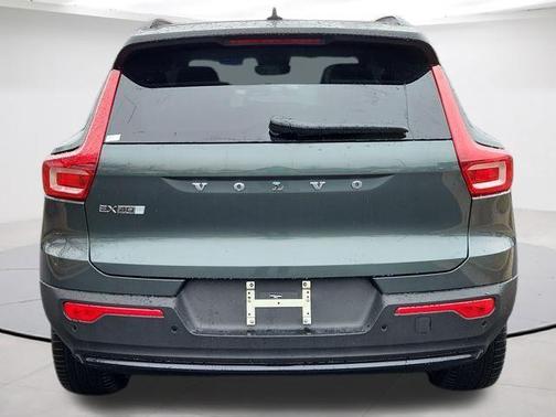 Forest Green 2026 Volvo EX40 Single Motor Extended Range Plus