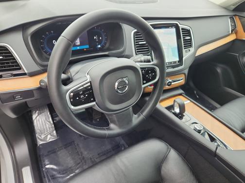 2023 Volvo XC90 B6 Plus 7-Seater