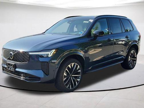 Denim Blue Metallic 2026 Volvo XC90 B6 Ultra Dark Theme 7-Seater