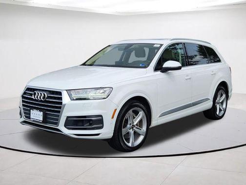 Carrara White 2019 Audi Q7 55 Prestige