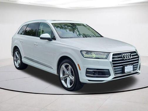 Carrara White 2019 Audi Q7 55 Prestige