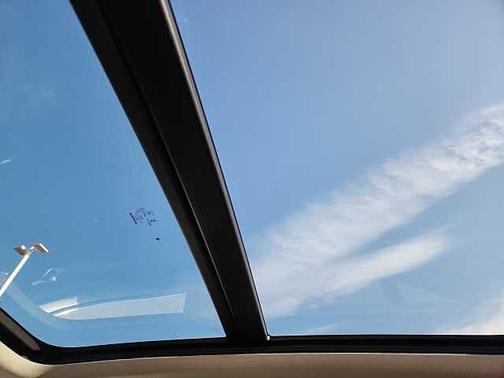 2025 Volvo XC40 Core