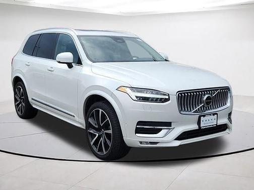 2023 Volvo XC90 Plus