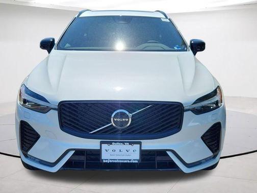 Crystal White 2026 Volvo XC60 B5 Plus
