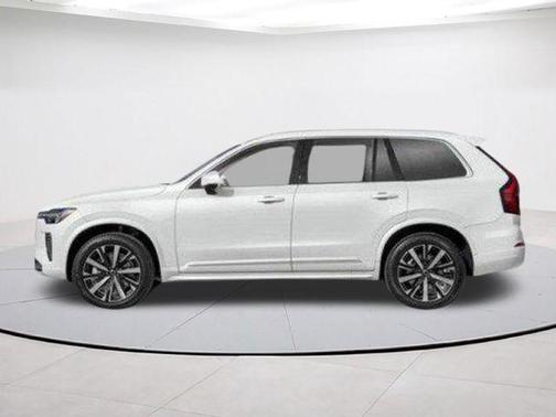 Onyx Black Metallic 2026 Volvo XC90 B6 Ultra 7-Seater
