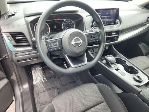 Gun Metallic 2024 Nissan Rogue SV