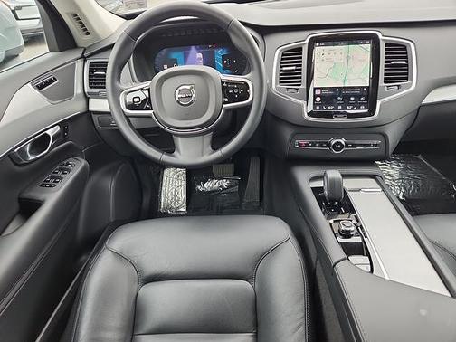 Metallic 2025 Volvo XC90 B5 Core