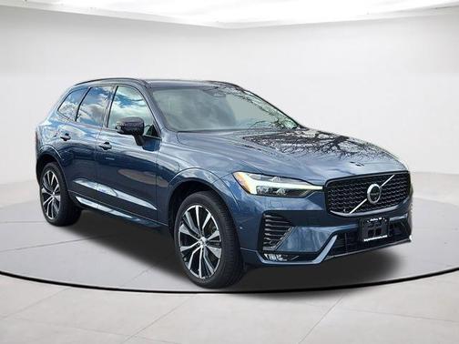 Denim Blue Metallic 2024 Volvo XC60 B5 Plus Dark Theme