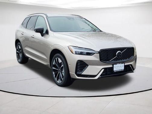 Bright 2026 Volvo XC60 Plug-In Hybrid T8 Ultra