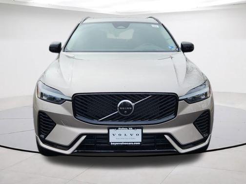 Bright 2026 Volvo XC60 Plug-In Hybrid T8 Ultra