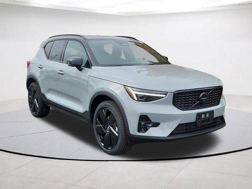 Gray Metallic 2026 Volvo XC40 B5 Ultra Black Edition