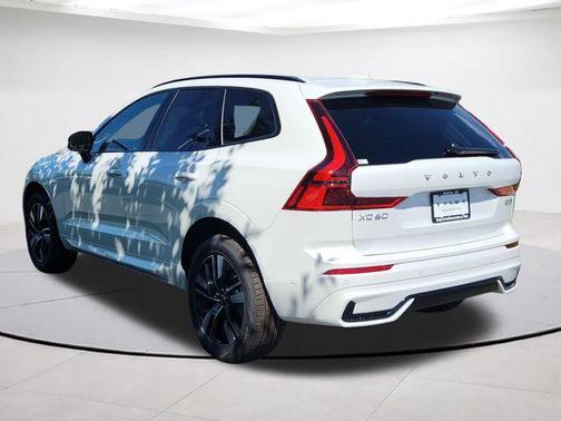 Crystal White 2026 Volvo XC60 B5 Plus