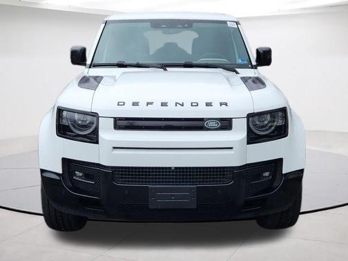 Fuji White 2024 Land Rover Defender P400 X-Dynamic SE