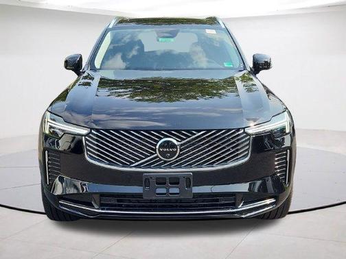 Onyx Black Metallic 2026 Volvo XC90 B6 Plus 7-Seater