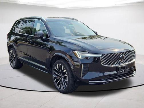 Onyx Black Metallic 2026 Volvo XC90 B6 Plus 7-Seater