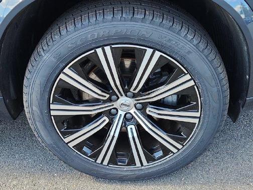 Denim Blue Metallic 2023 Volvo XC90 B6 Plus 6-Seater