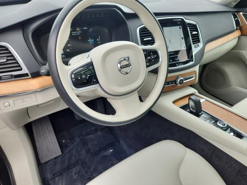 2021 Volvo XC90 Inscription Expression