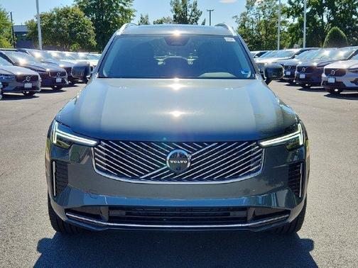 Forest Green 2027 Volvo XC90 B6 Plus 6-Seater