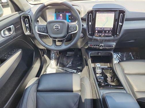 Thunder Gray Metallic 2023 Volvo XC40 B5 Ultimate Bright Theme