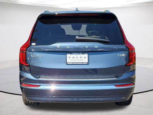 Denim Blue Metallic 2026 Volvo XC90 Plug-In Hybrid T8 Plus 7-Seater
