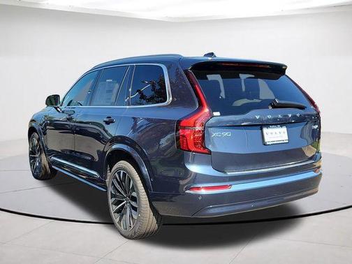 Denim Blue Metallic 2026 Volvo XC90 Plug-In Hybrid T8 Plus 7-Seater