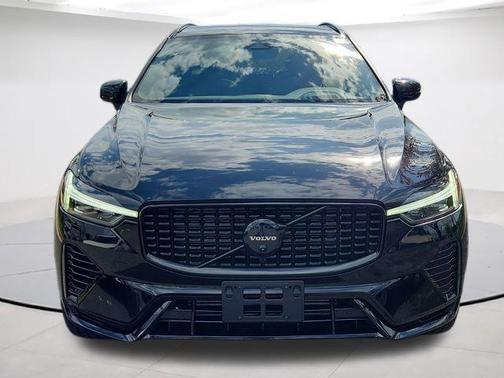 2024 Volvo XC60 Recharge Plug-In Hybrid T8 Ultimate Black Edition