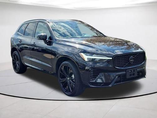 2024 Volvo XC60 Recharge Plug-In Hybrid T8 Ultimate Black Edition
