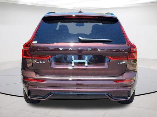 Mulberry 2026 Volvo XC60 Plug-In Hybrid T8 Plus