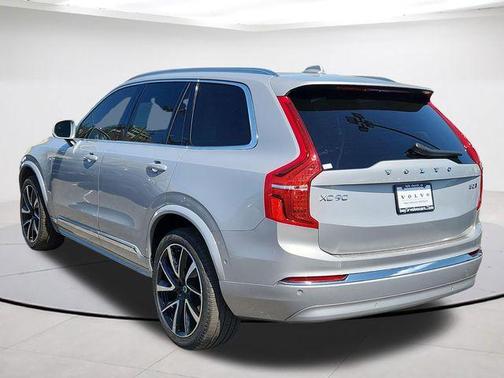 Silver 2023 Volvo XC90 B5 Plus