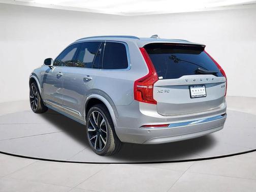 Silver 2023 Volvo XC90 B5 Plus