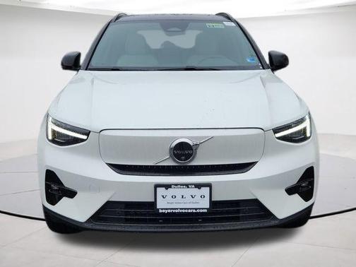 Crystal White Pearl 2026 Volvo EX40 Single Motor Extended Range Plus