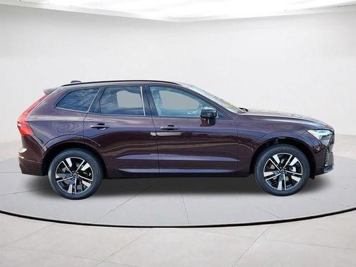 Mulberry 2026 Volvo XC60 B5 Plus