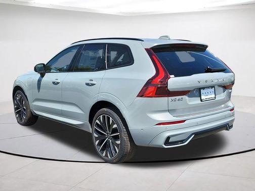 Gray Metallic 2026 Volvo XC60 Plug-In Hybrid T8 Ultra