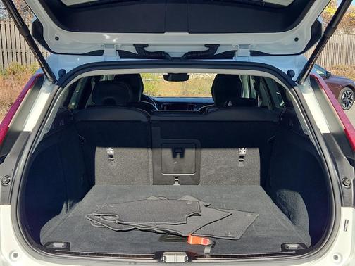 2025 Volvo V60 Cross Country B5 Plus