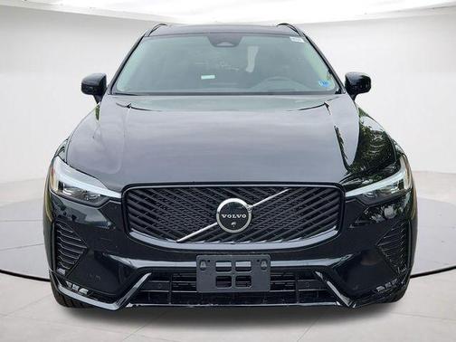 Onyx Black Metallic 2026 Volvo XC60 B5 Ultra