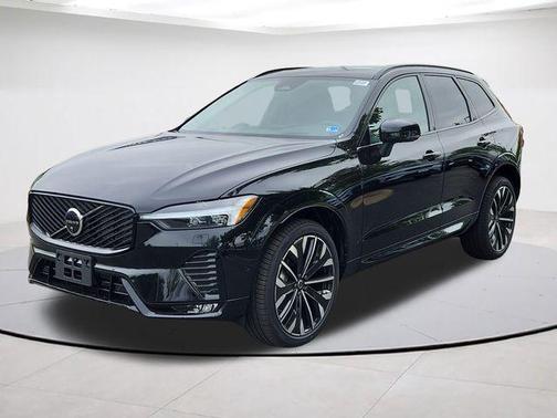 Onyx Black Metallic 2026 Volvo XC60 B5 Ultra