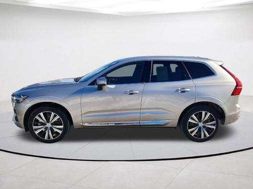 Bright 2023 Volvo XC60 B6 Ultimate Bright Theme
