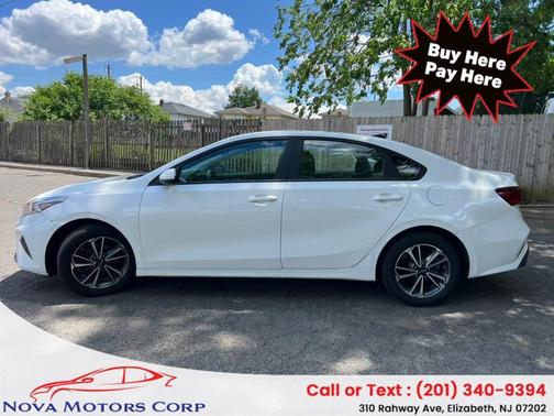 Black 2023 Kia Forte LXS