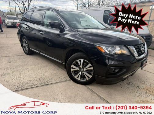 2017 Nissan Pathfinder SL
