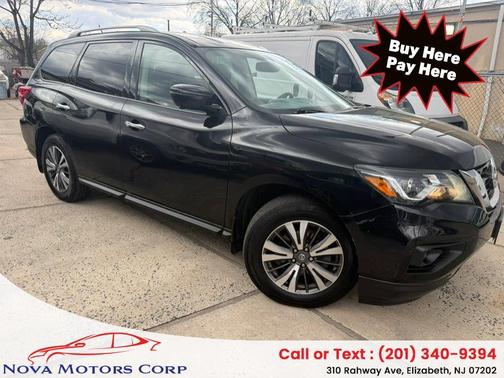 2017 Nissan Pathfinder SL