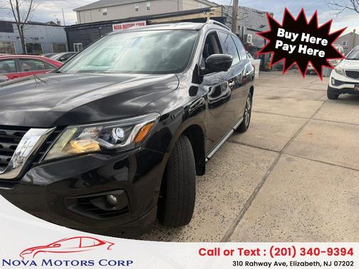 2017 Nissan Pathfinder SL