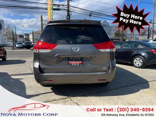 2011 Toyota Sienna XLE